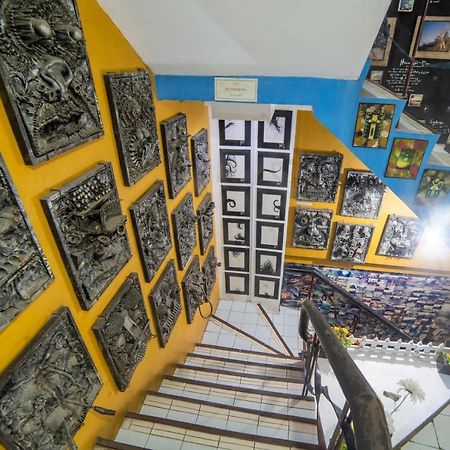 Oyo 200 Ponce Suites Art Hotel Davao City Exterior foto