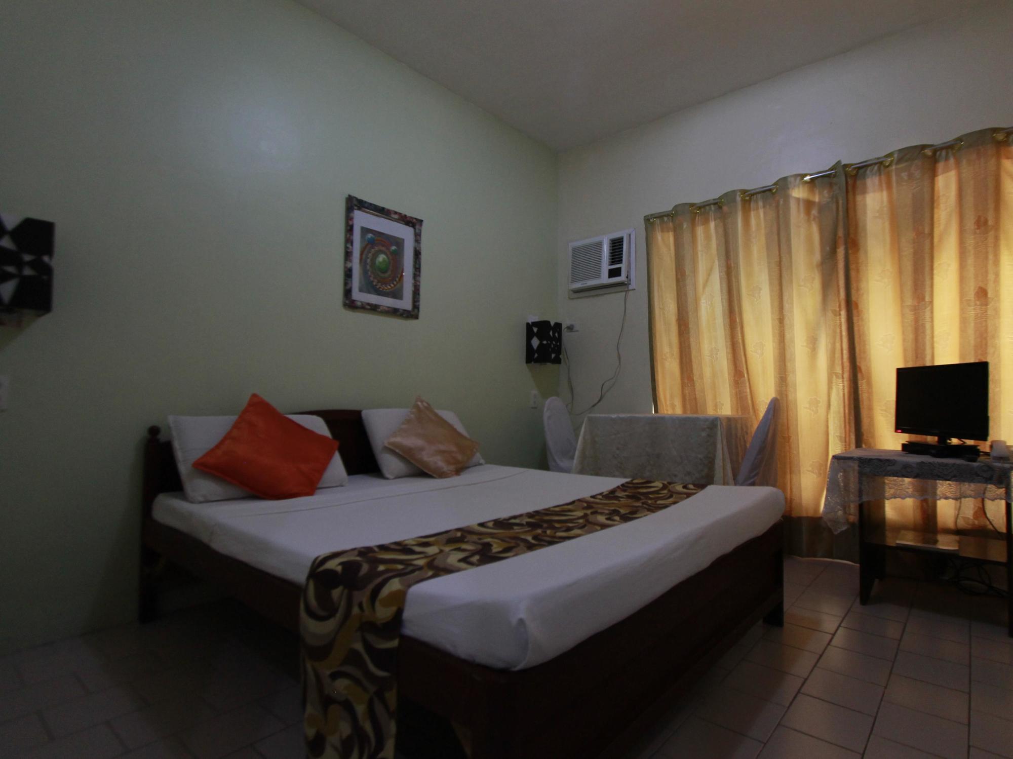 Oyo 200 Ponce Suites Art Hotel Davao City Exterior foto