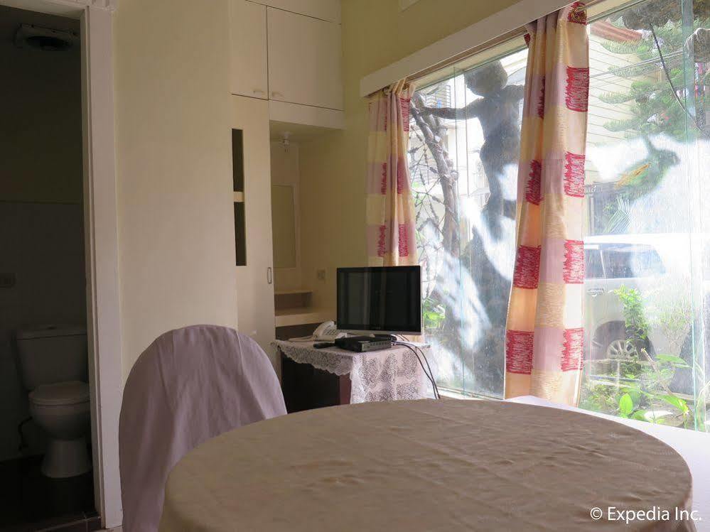 Oyo 200 Ponce Suites Art Hotel Davao City Exterior foto