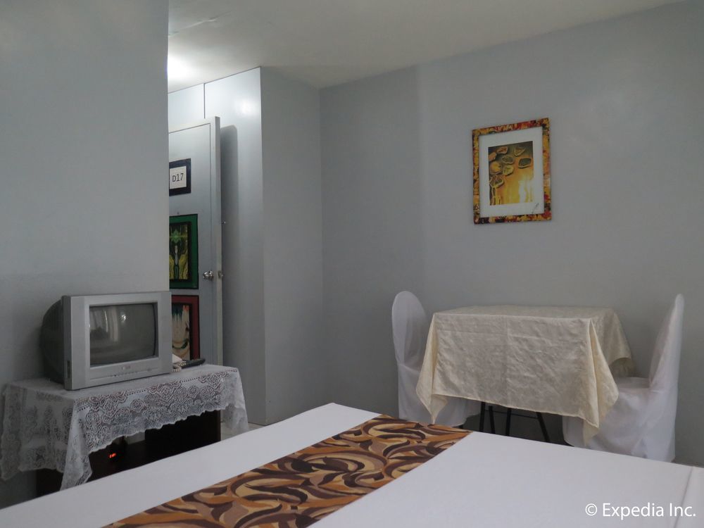 Oyo 200 Ponce Suites Art Hotel Davao City Exterior foto