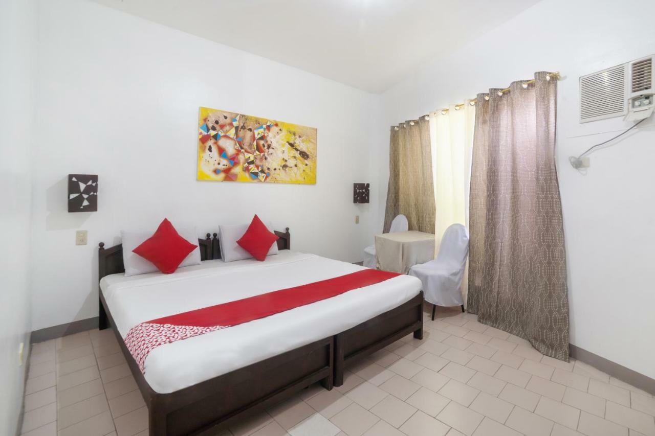 Oyo 200 Ponce Suites Art Hotel Davao City Exterior foto