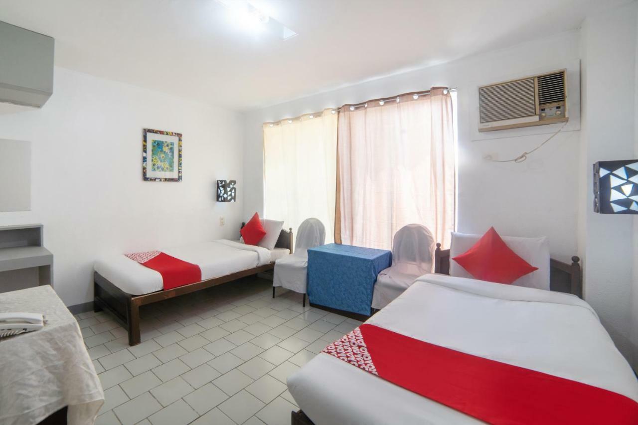 Oyo 200 Ponce Suites Art Hotel Davao City Exterior foto