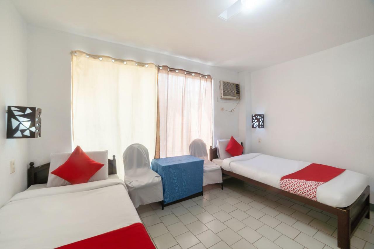 Oyo 200 Ponce Suites Art Hotel Davao City Exterior foto