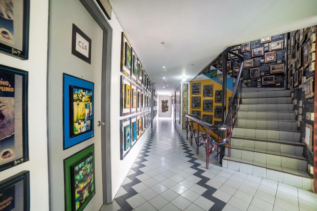 Oyo 200 Ponce Suites Art Hotel Davao City Exterior foto