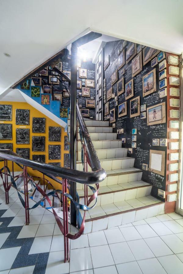 Oyo 200 Ponce Suites Art Hotel Davao City Exterior foto